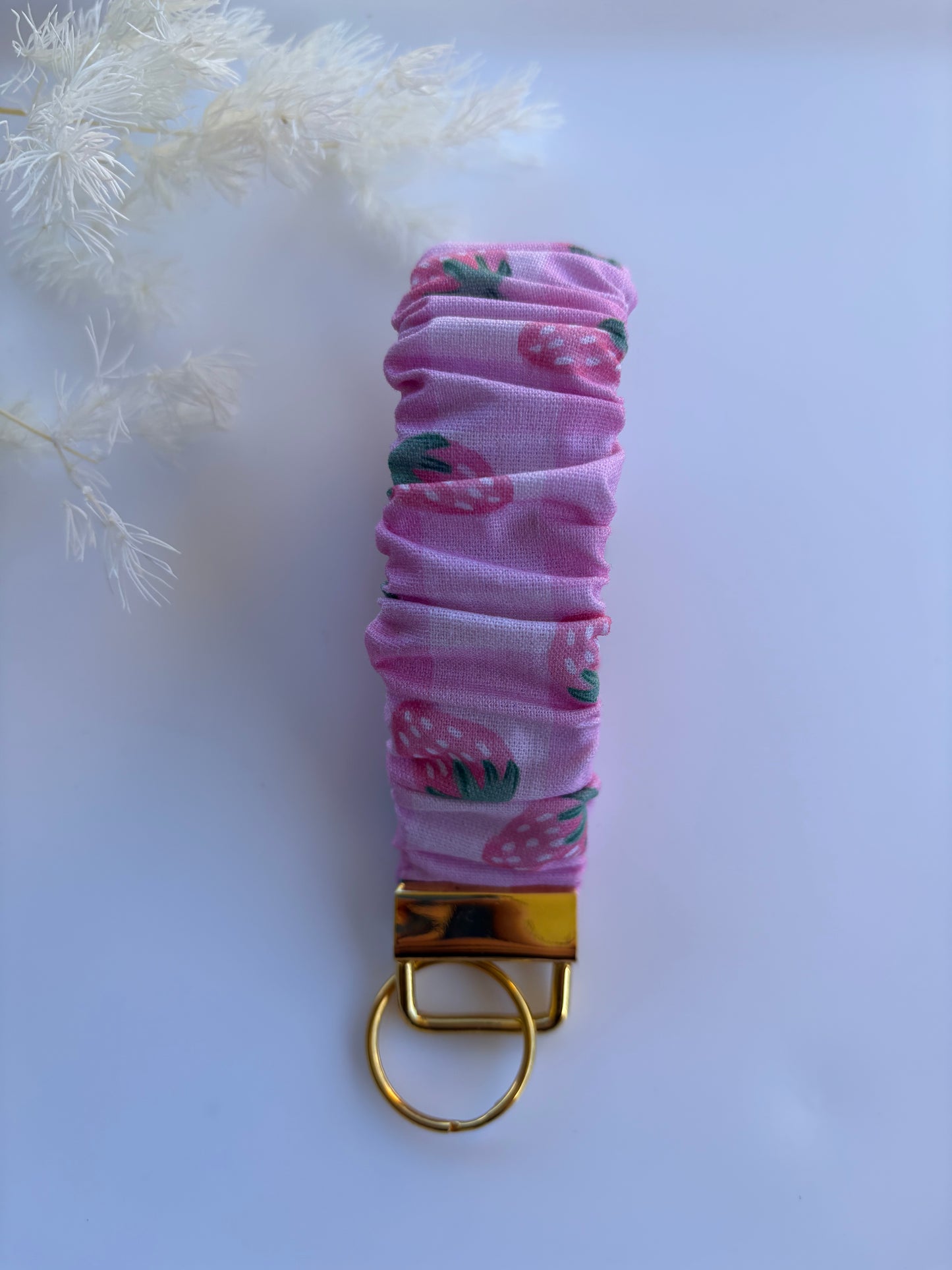 Strawberry Kisses Key Comfy
