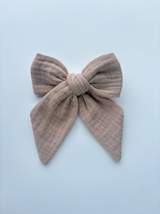 Dusty Brown Macie Bow