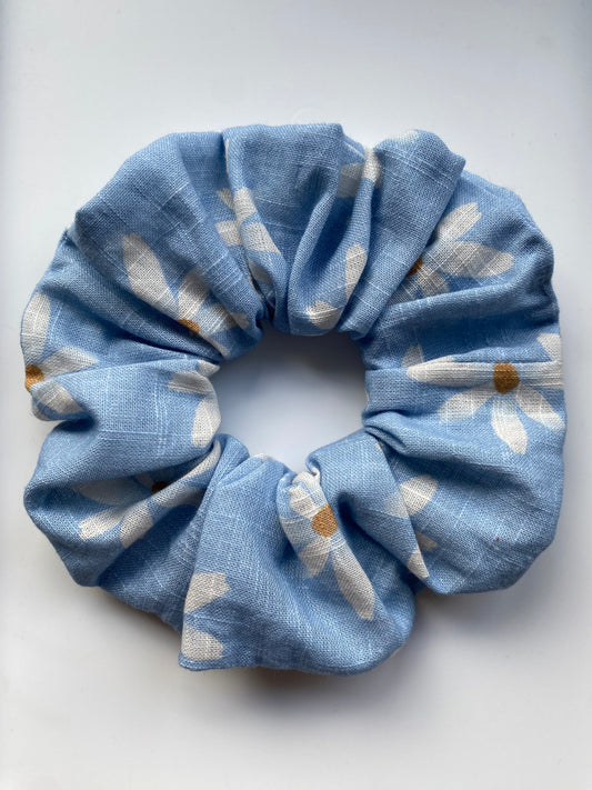 Daisy Jumbo Scrunchie