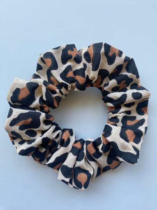 Leopard Classic Scrunchie