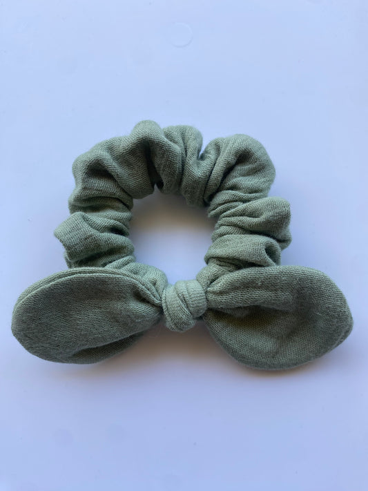 Sweet Pea Mini Scrunchie