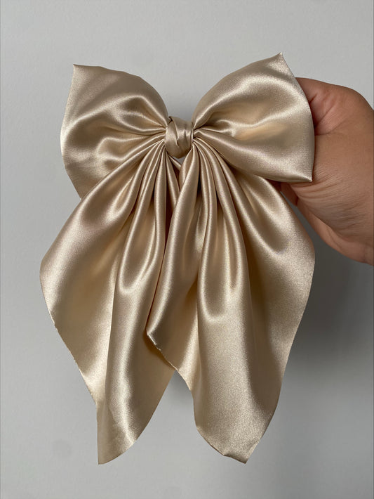 Champagne Haven Bow