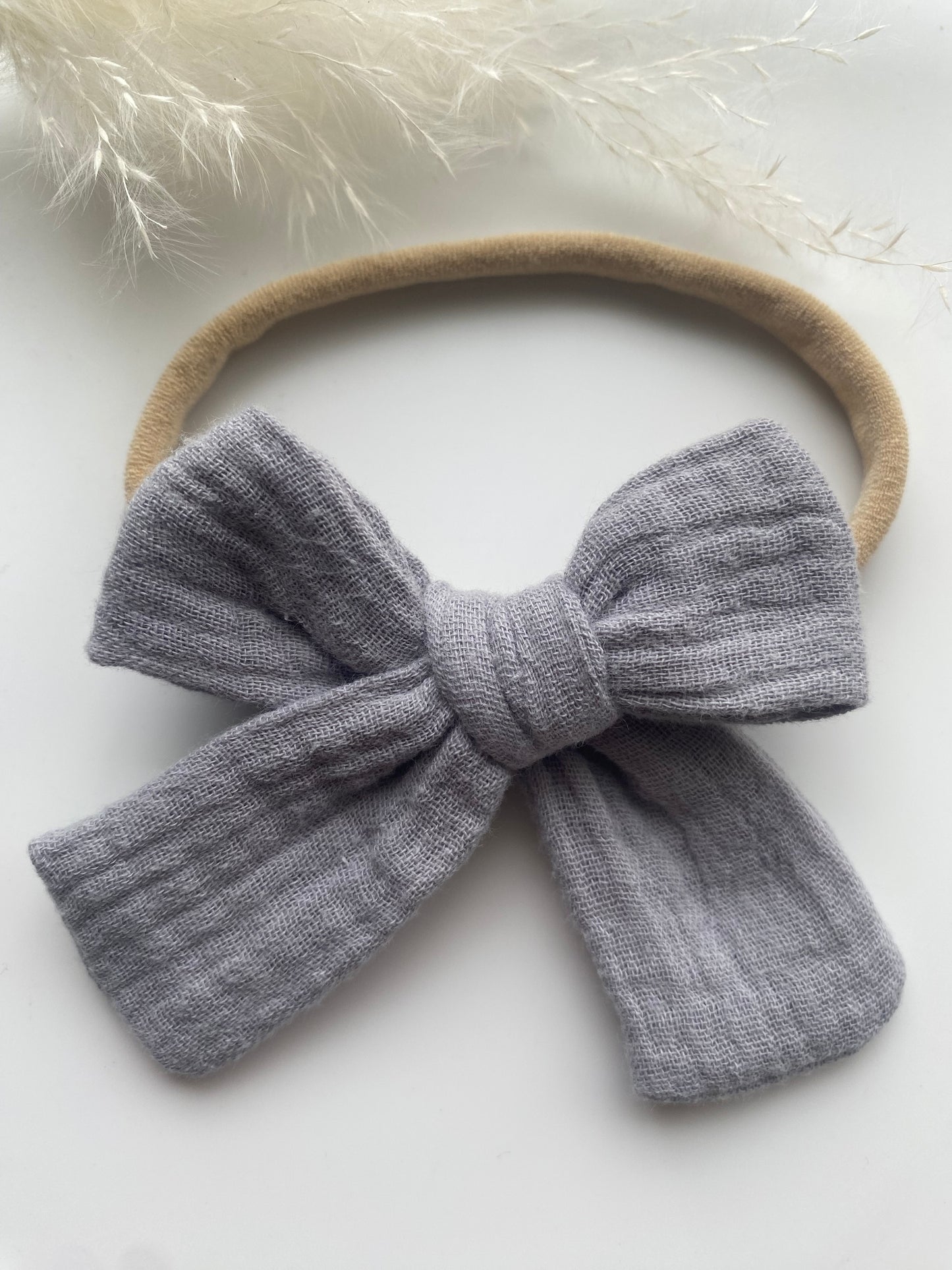 Grey Mimmy Bow