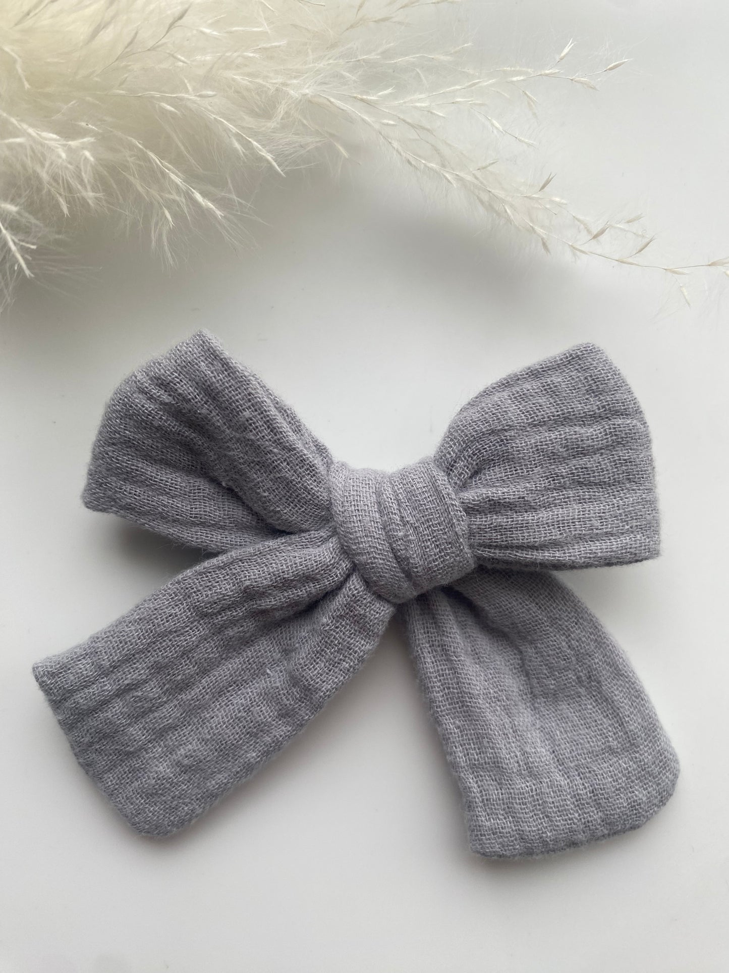 Grey Mimmy Bow