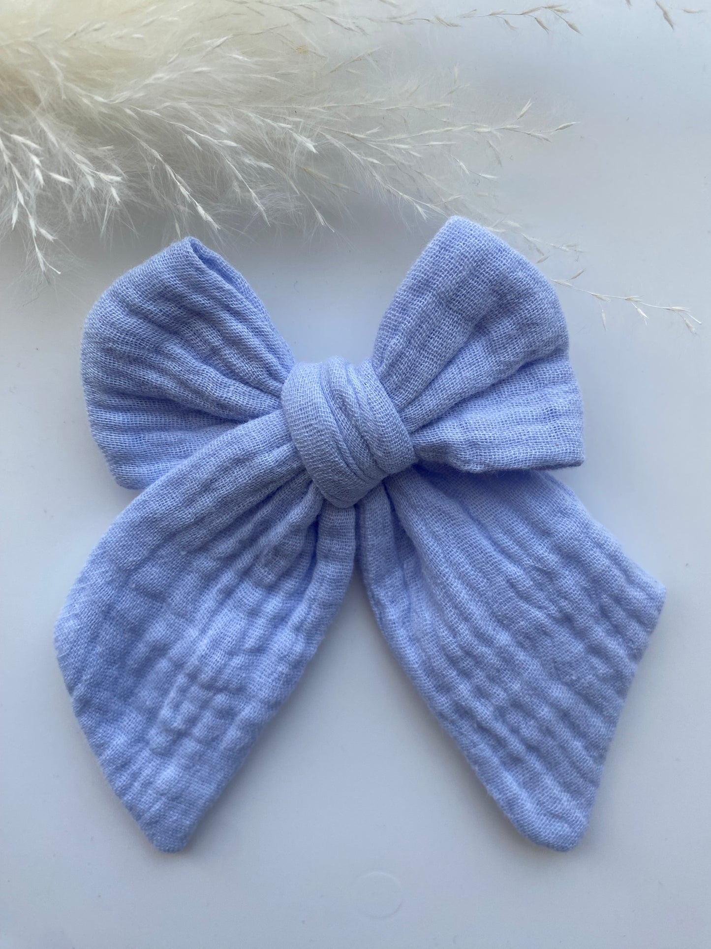 Violet Macie Bow